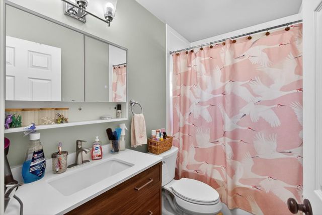 611 Atkinson St, Roseville, CA 95678