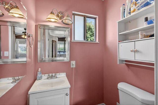 611 Atkinson St, Roseville, CA 95678