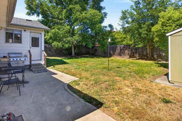 611 Atkinson St, Roseville, CA 95678