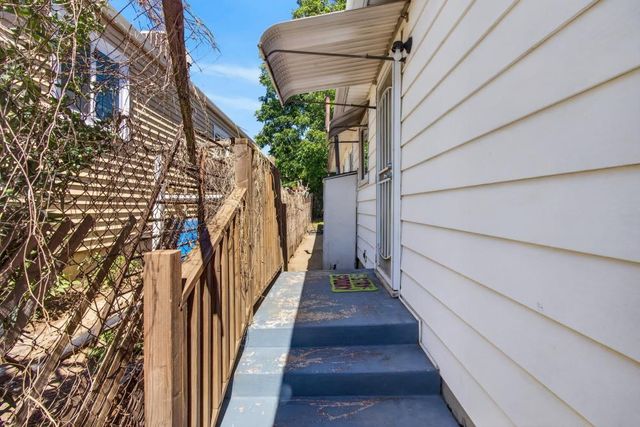611 Atkinson St, Roseville, CA 95678