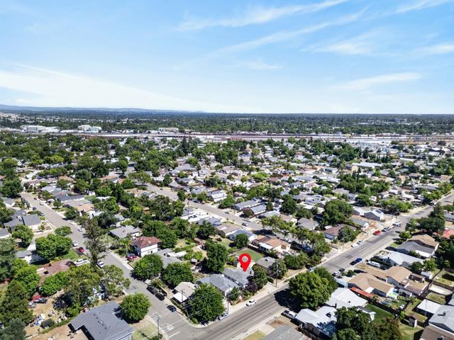 611 Atkinson St, Roseville, CA 95678