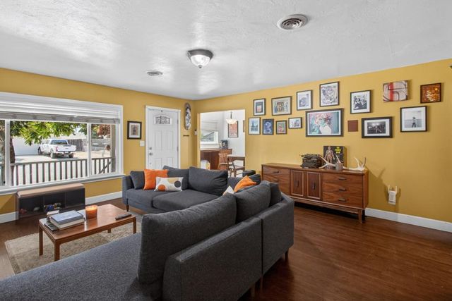 611 Atkinson St, Roseville, CA 95678