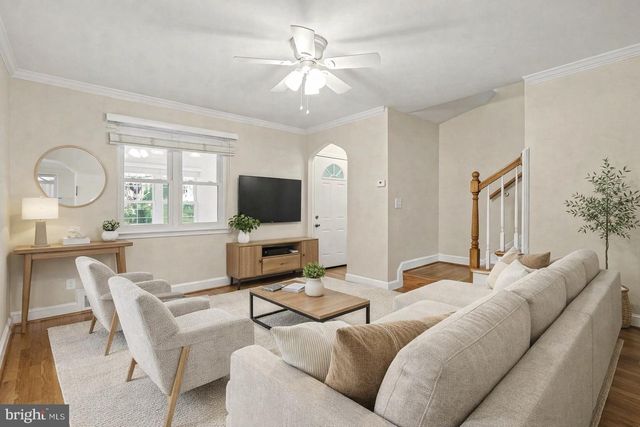 117 WESMOND DR, Alexandria, VA 22305