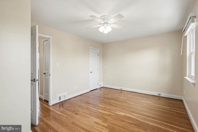 117 WESMOND DR, Alexandria, VA 22305