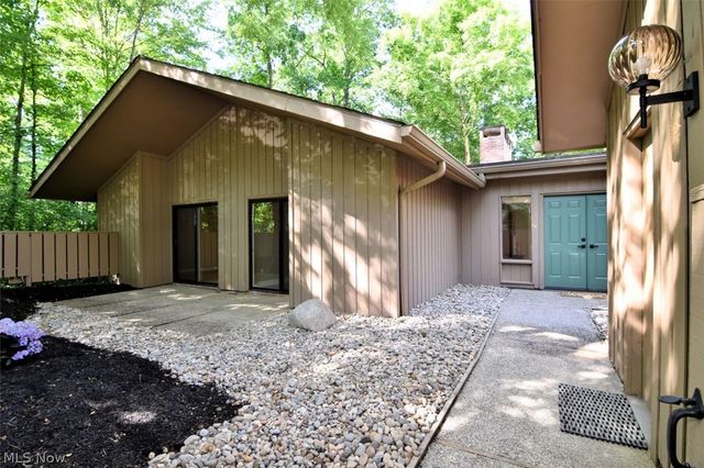 680-26 Fairington Drive, Aurora, OH 44202