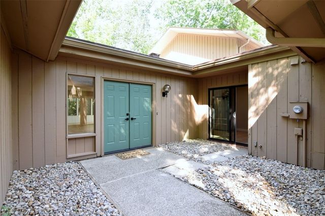 680-26 Fairington Drive, Aurora, OH 44202