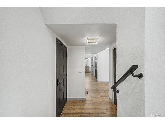 2823 Humboldt Cir, Longmont, CO 80503