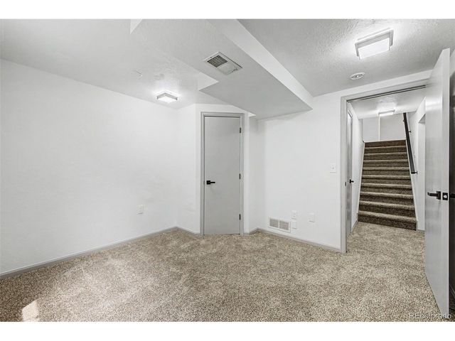2823 Humboldt Cir, Longmont, CO 80503