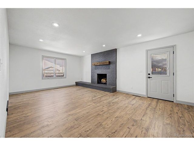 2823 Humboldt Cir, Longmont, CO 80503