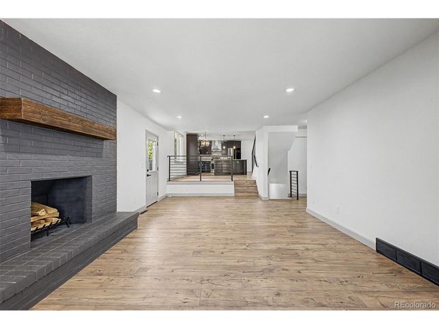 2823 Humboldt Cir, Longmont, CO 80503