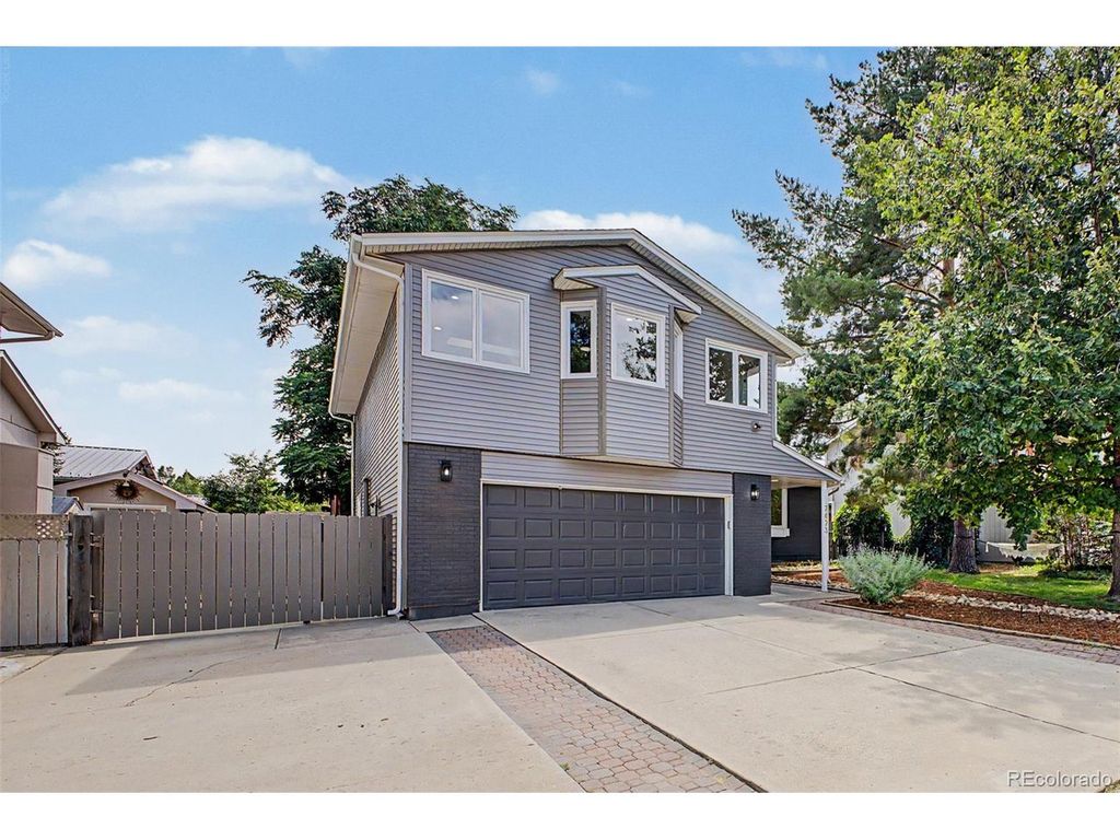 2823 Humboldt Cir, Longmont, CO 80503