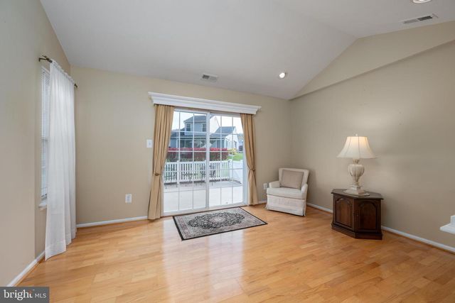 71 PEPPERGRASS DR S, Mount Laurel, NJ 08054