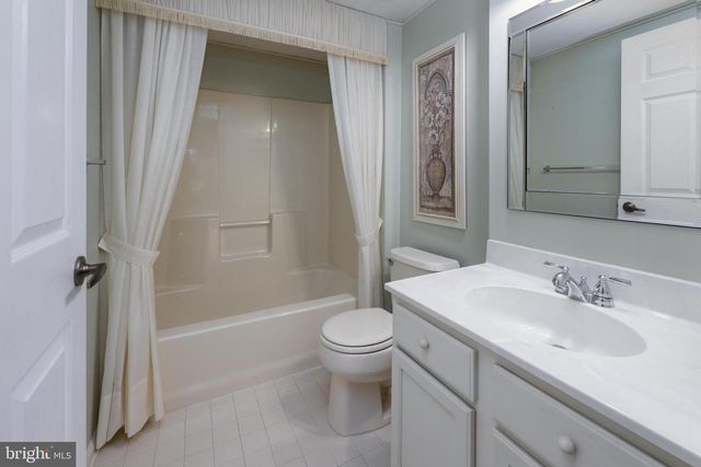 71 PEPPERGRASS DR S, Mount Laurel, NJ 08054