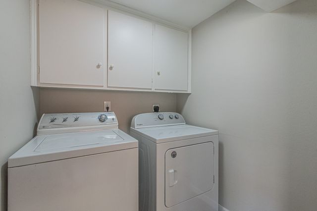 3520 Loganwood Drive, Dallas, TX 75227