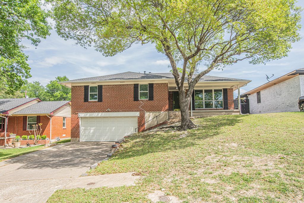 3520 Loganwood Drive, Dallas, TX 75227