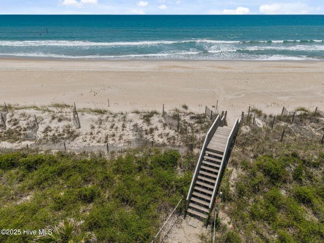 130 N Permuda Wynd Drive, N Topsail Beach, NC 28460