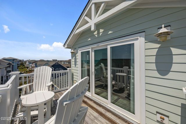 130 N Permuda Wynd Drive, N Topsail Beach, NC 28460