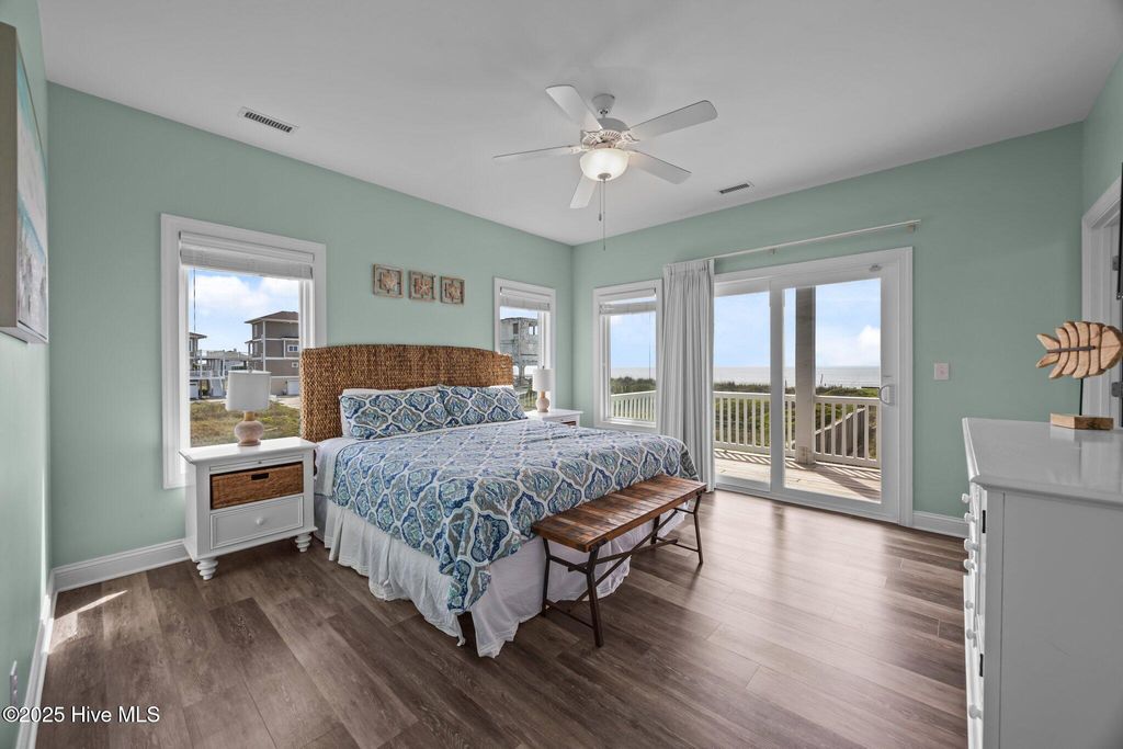 Image 14 of property listing at 130 N Permuda Wynd Drive, N Topsail Beach, NC 28460