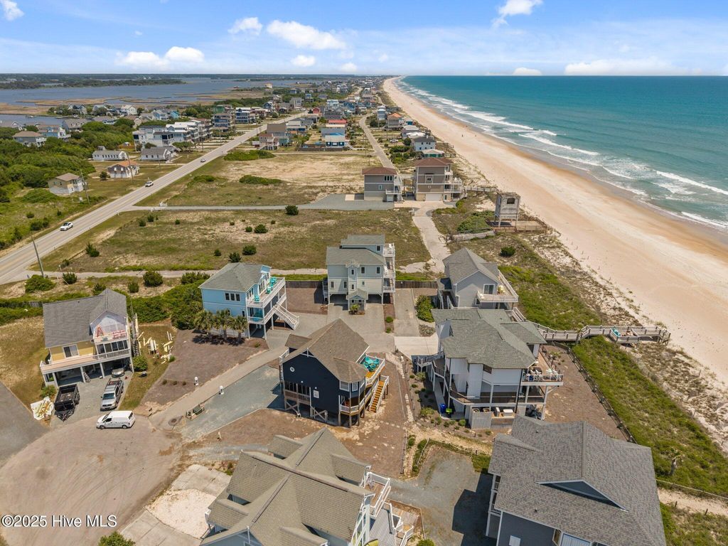 Image 2 of property listing at 130 N Permuda Wynd Drive, N Topsail Beach, NC 28460
