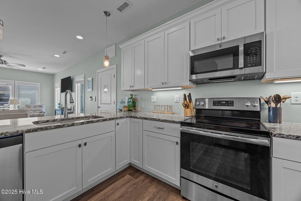 Image 22 of property listing at 130 N Permuda Wynd Drive, N Topsail Beach, NC 28460