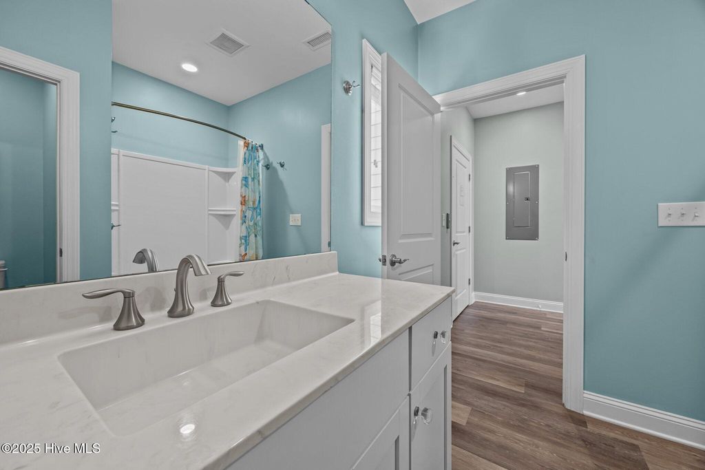 Image 29 of property listing at 130 N Permuda Wynd Drive, N Topsail Beach, NC 28460