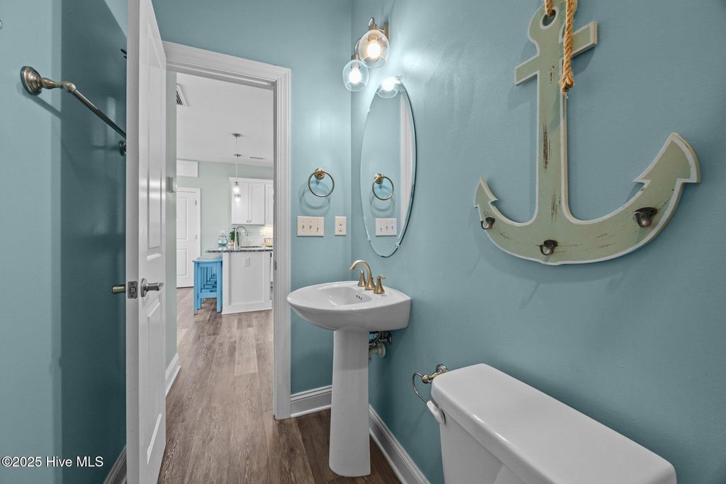 Image 33 of property listing at 130 N Permuda Wynd Drive, N Topsail Beach, NC 28460