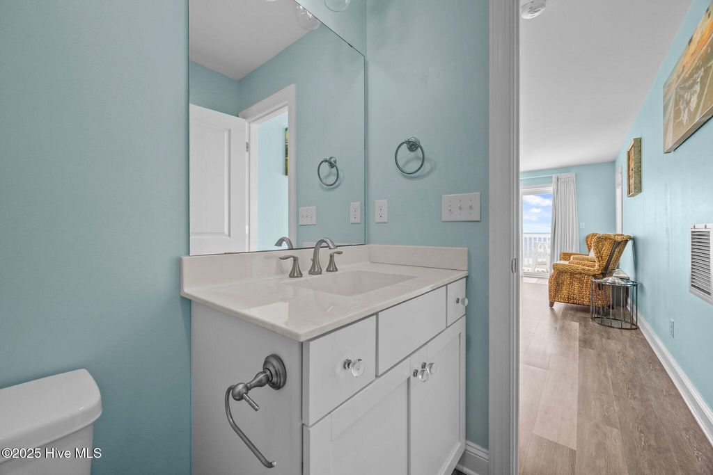 Image 38 of property listing at 130 N Permuda Wynd Drive, N Topsail Beach, NC 28460