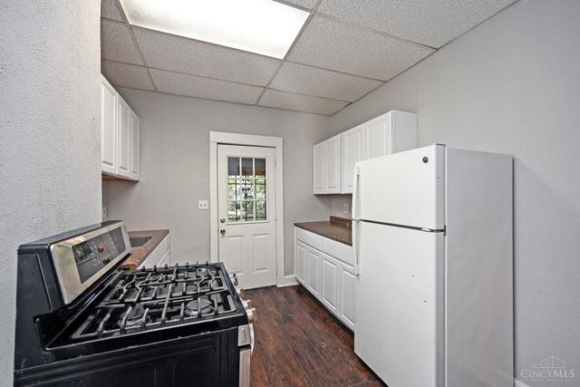 3608 W Eighth Street, Cincinnati, OH 45205