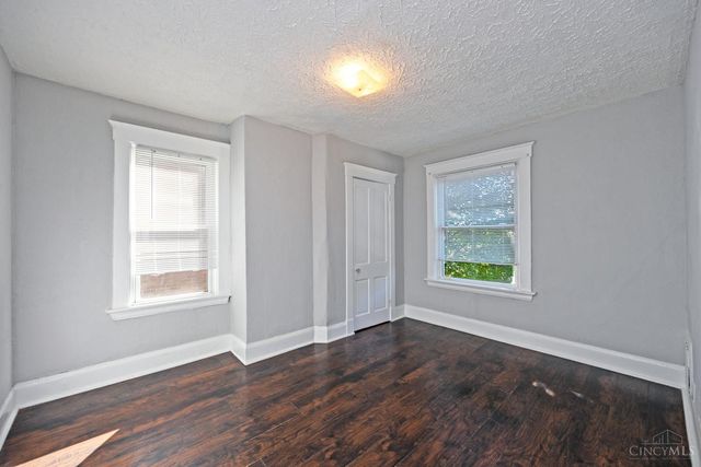 3608 W Eighth Street, Cincinnati, OH 45205