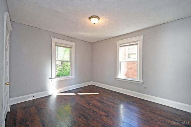 3608 W Eighth Street, Cincinnati, OH 45205