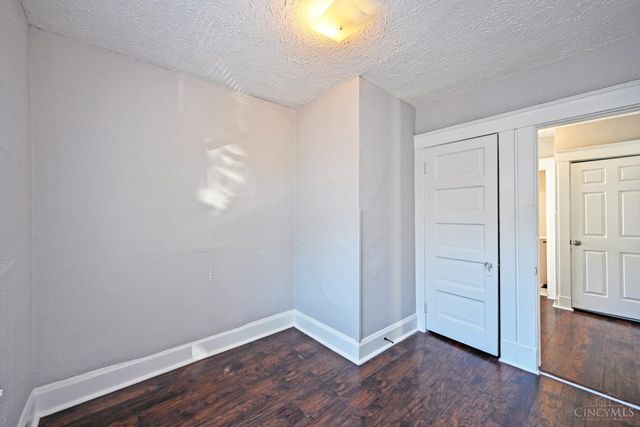 3608 W Eighth Street, Cincinnati, OH 45205