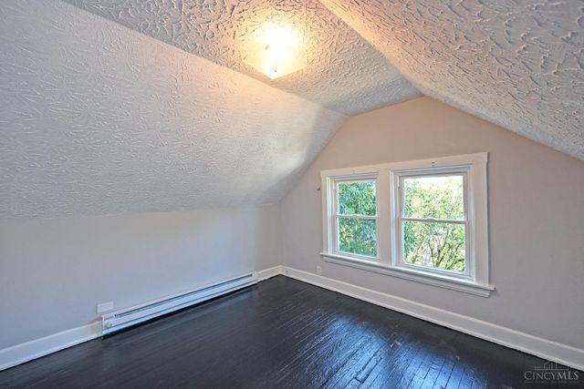 3608 W Eighth Street, Cincinnati, OH 45205