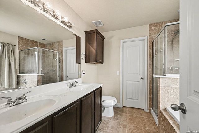 1107 Caspian Pt, San Antonio, TX 78245