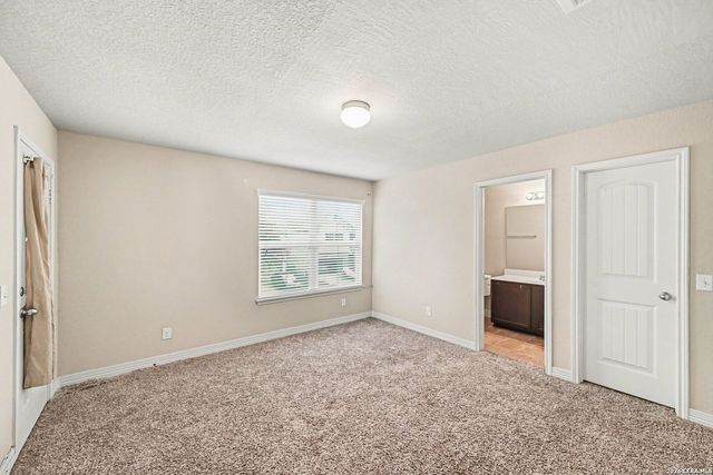 1107 Caspian Pt, San Antonio, TX 78245