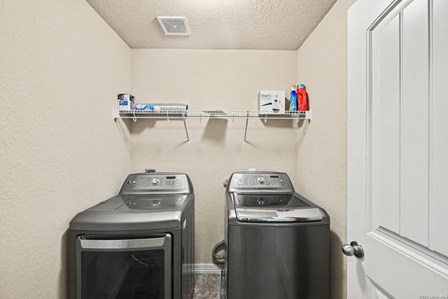 1107 Caspian Pt, San Antonio, TX 78245