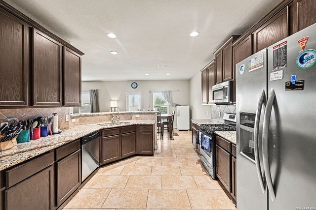 1107 Caspian Pt, San Antonio, TX 78245