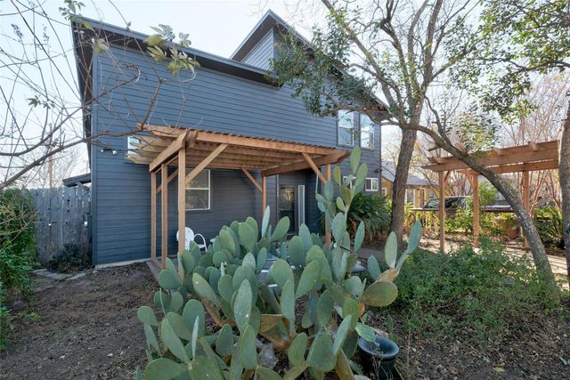 2009 E 14th ST, Austin, TX 78702