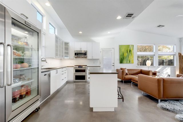 2009 E 14th ST, Austin, TX 78702