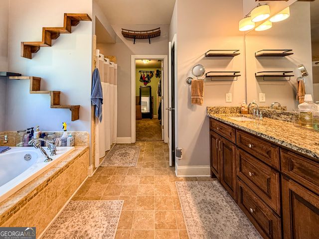 1917 Albert Reid Road, Cleveland, GA 30528