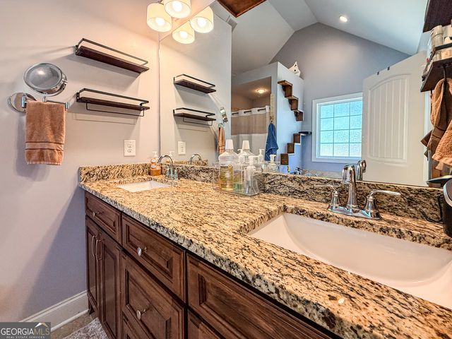 1917 Albert Reid Road, Cleveland, GA 30528