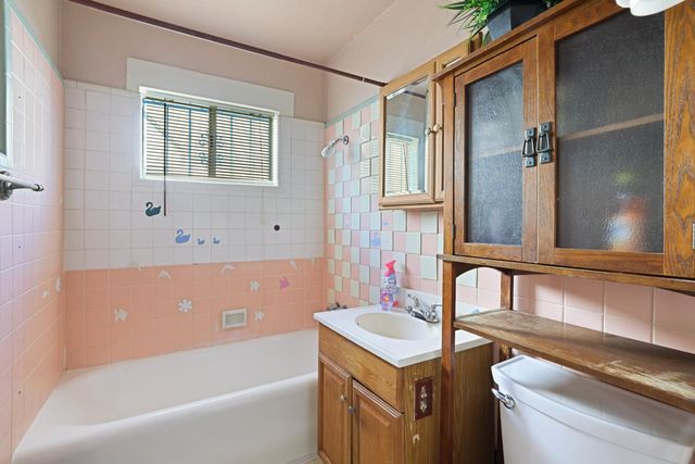 1885 Lucerne, Stockton, CA 95203
