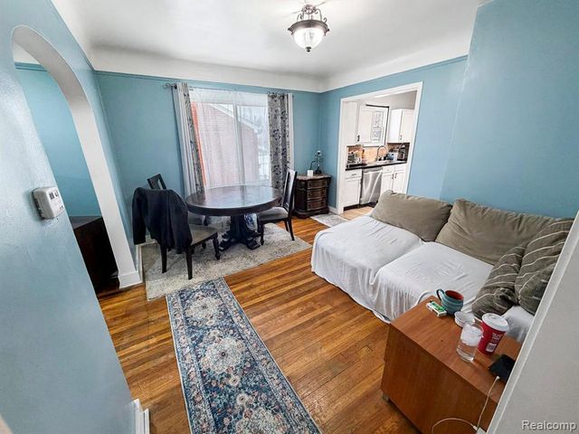 8805 Whitlock Avenue, Dearborn, MI 48126