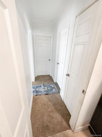 8805 Whitlock Avenue, Dearborn, MI 48126