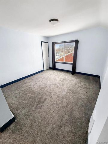 8805 Whitlock Avenue, Dearborn, MI 48126