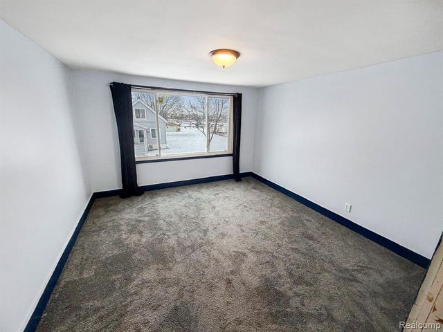 8805 Whitlock Avenue, Dearborn, MI 48126