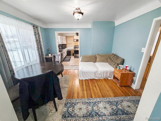 8805 Whitlock Avenue, Dearborn, MI 48126