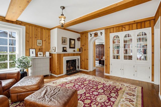 323 S Garfield AVENUE, Janesville, WI 53545