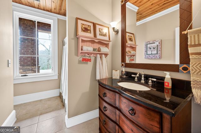 101 River Shoals Circle, Forsyth, GA 31029