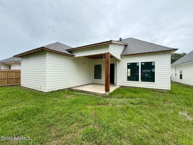 105 Berchman Oaks Drive, Lafayette, LA 70506
