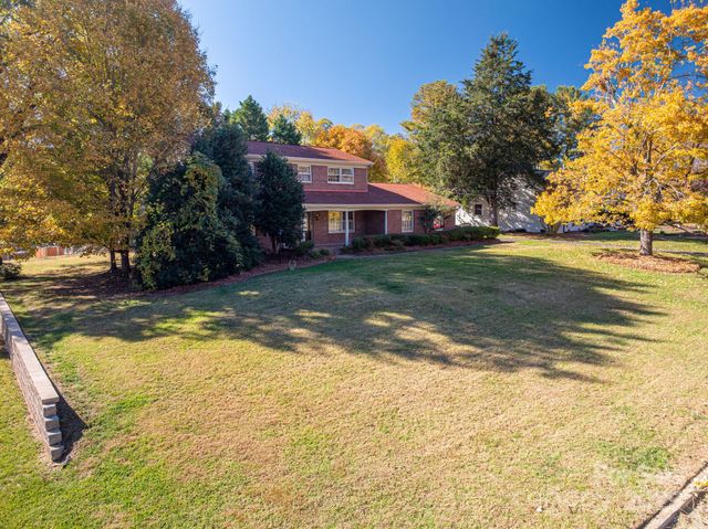 1131 Woodvale Avenue, Gastonia, NC 28054